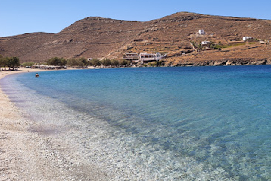 paralia-apokrousi-plakares