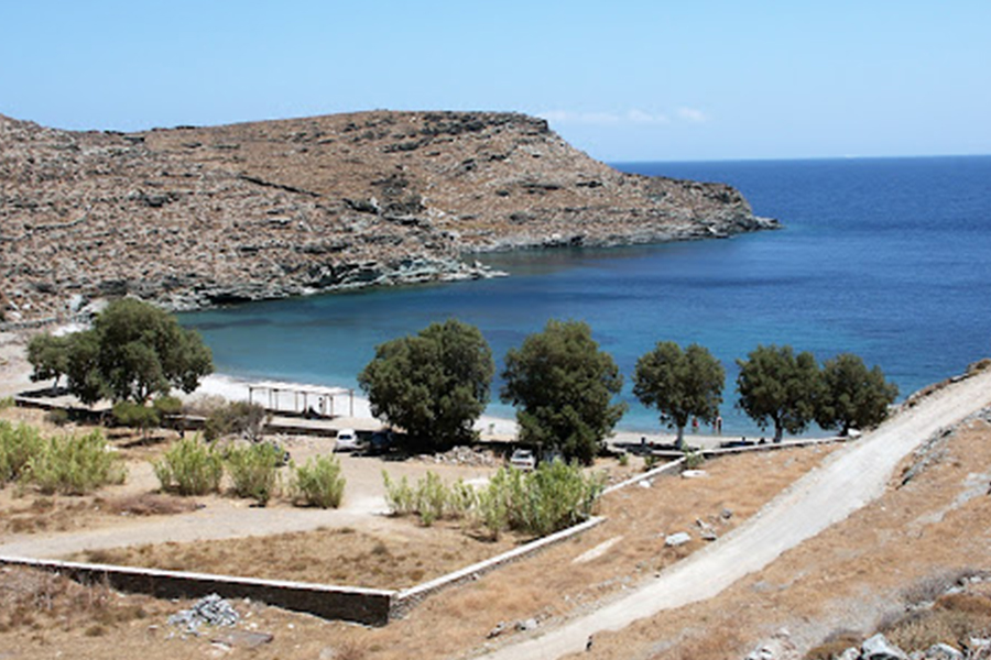 paralia-potamia-plakares